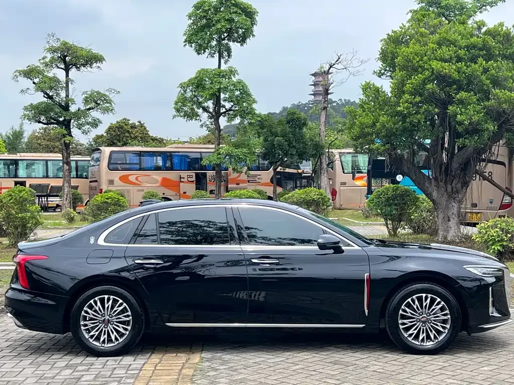 Hongqi H5 — фото 7