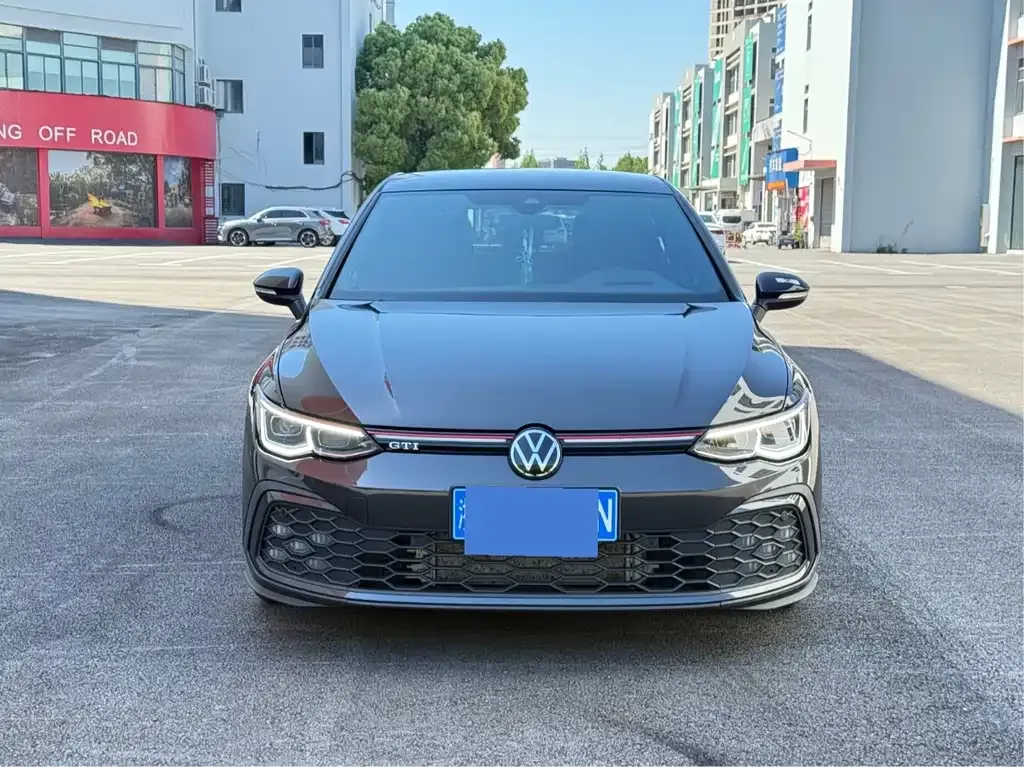 Volkswagen Golf GTI — фото 8