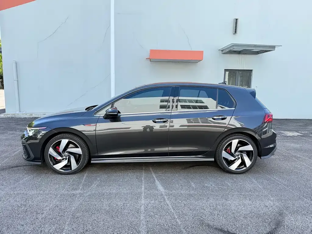 Volkswagen Golf GTI — фото 9