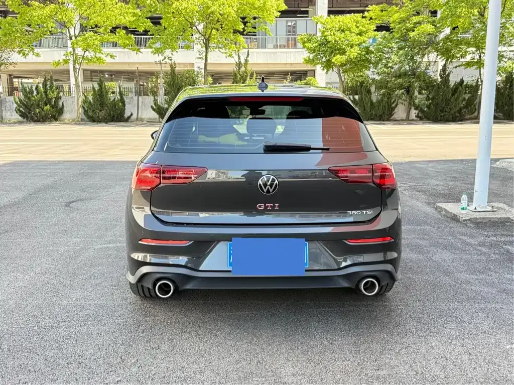 Volkswagen Golf GTI — фото 6