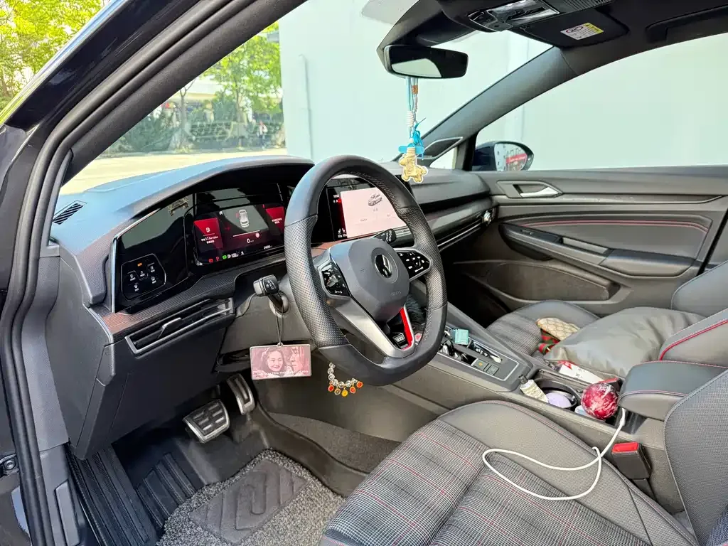 Volkswagen Golf GTI — фото 2