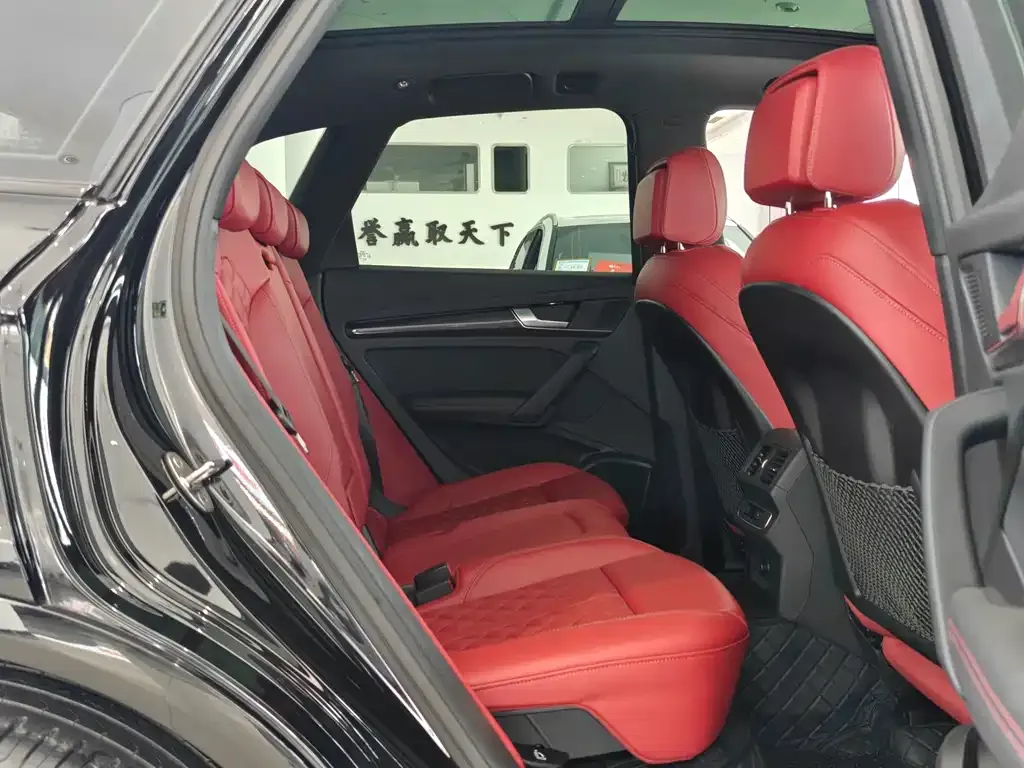 Audi SQ5 2023 из CN, фото 10
