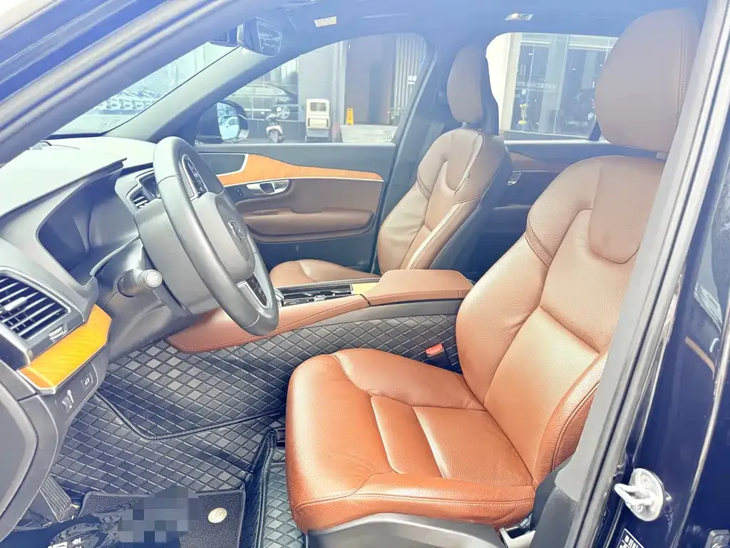 Volvo XC90 2021 из CN, фото 4
