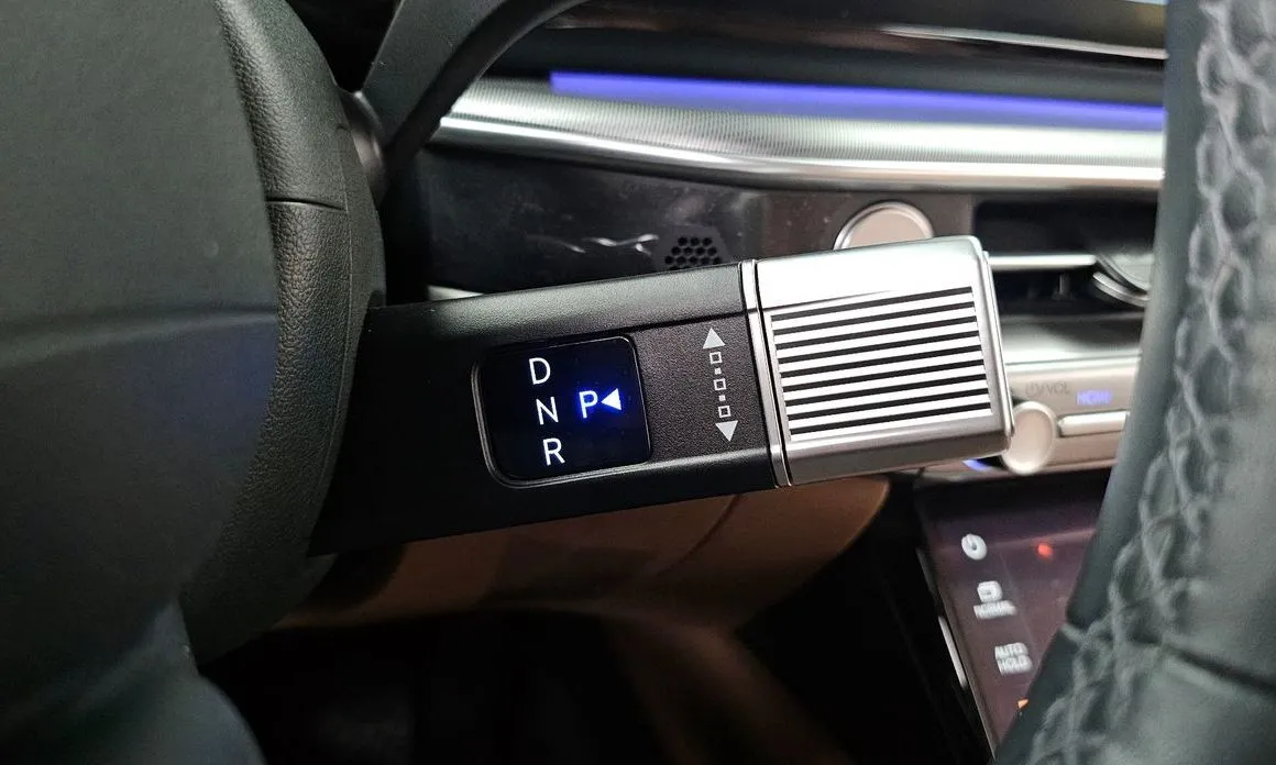 Hyundai Grandeur 2023 из KR, фото 5