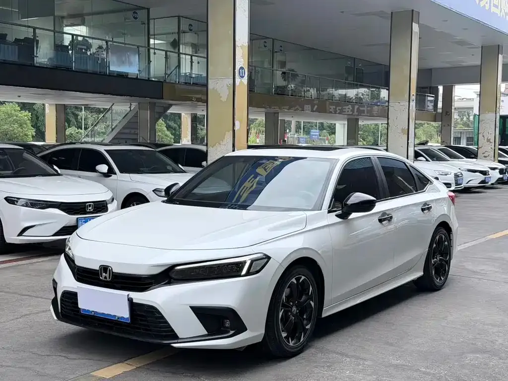 Honda Civic — фото 1