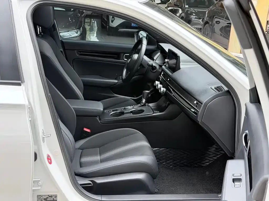 Honda Civic — фото 8