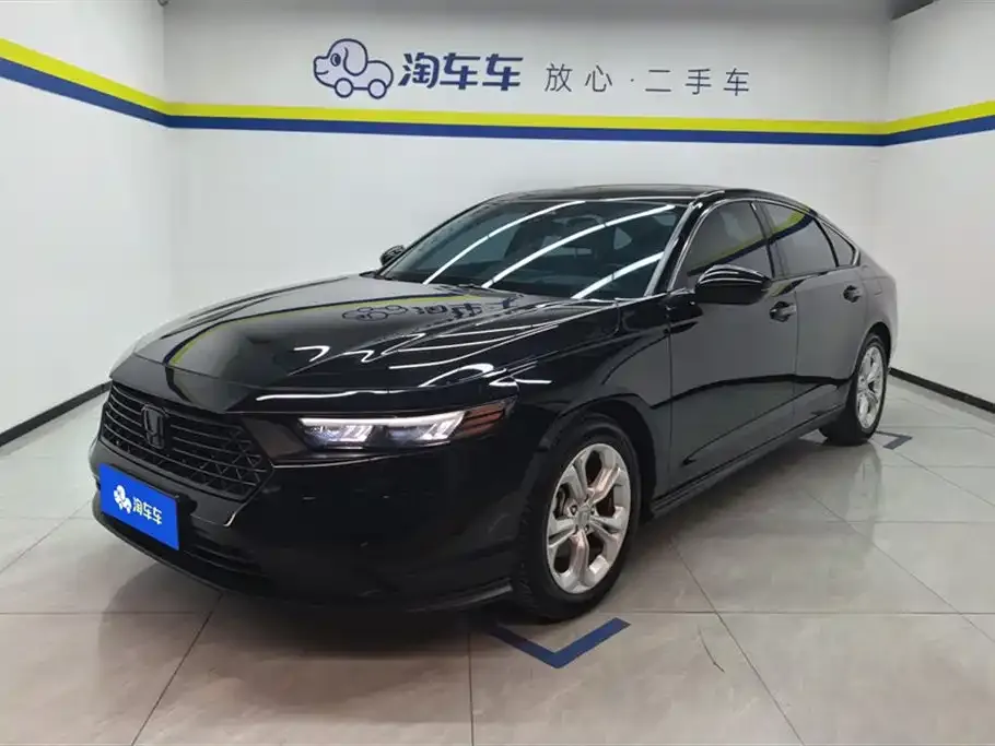 Honda Accord — фото 1