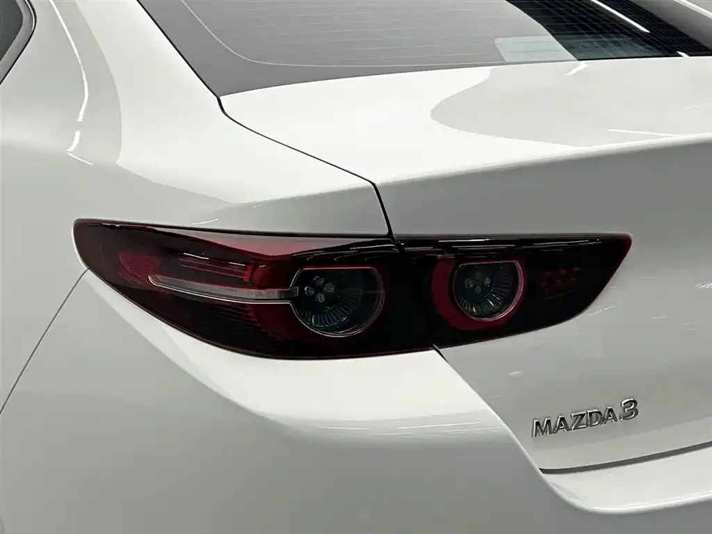 Mazda 3 Axela 2024 из CN, фото 4