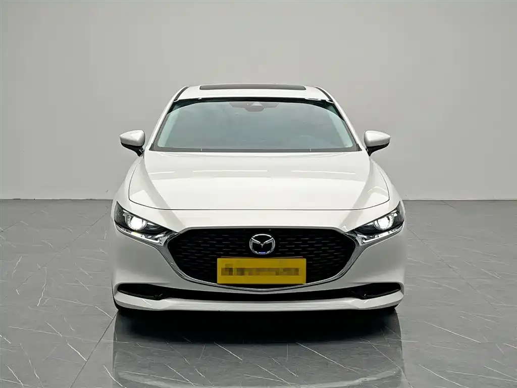 Mazda 3 Axela 2024 из CN, фото 2