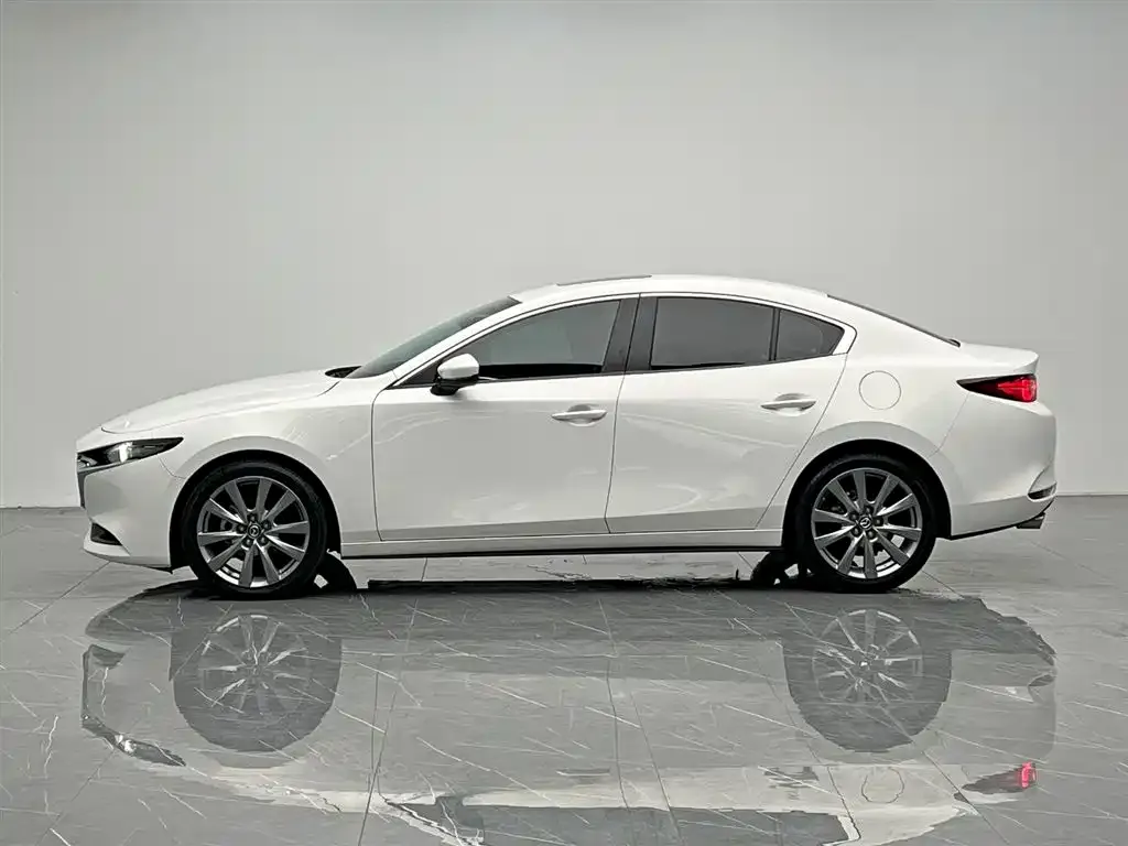 Mazda 3 Axela 2024 из CN, фото 10