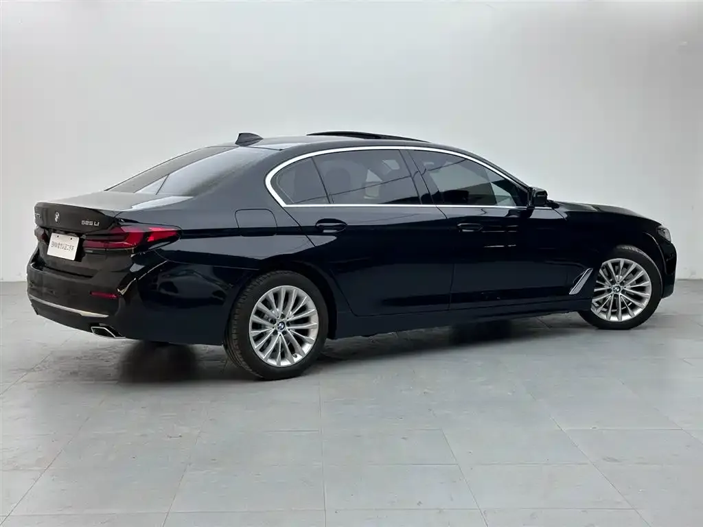 BMW 5 Series — фото 5