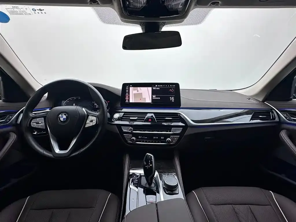 BMW 5 Series — фото 9