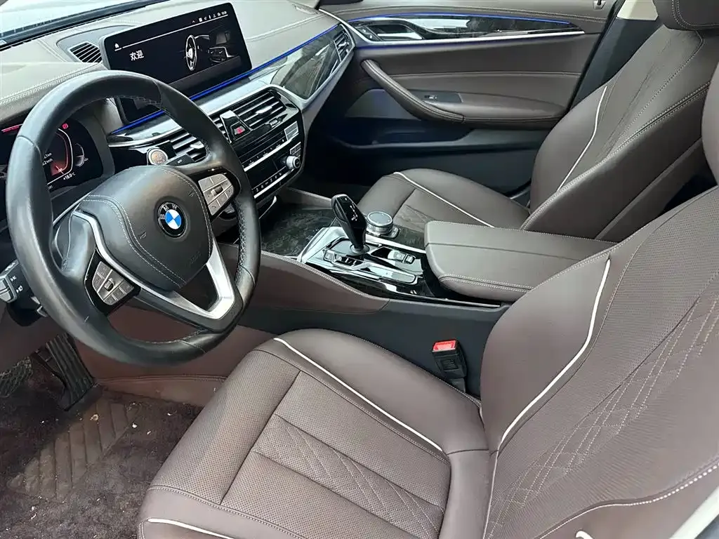 BMW 5 Series — фото 10