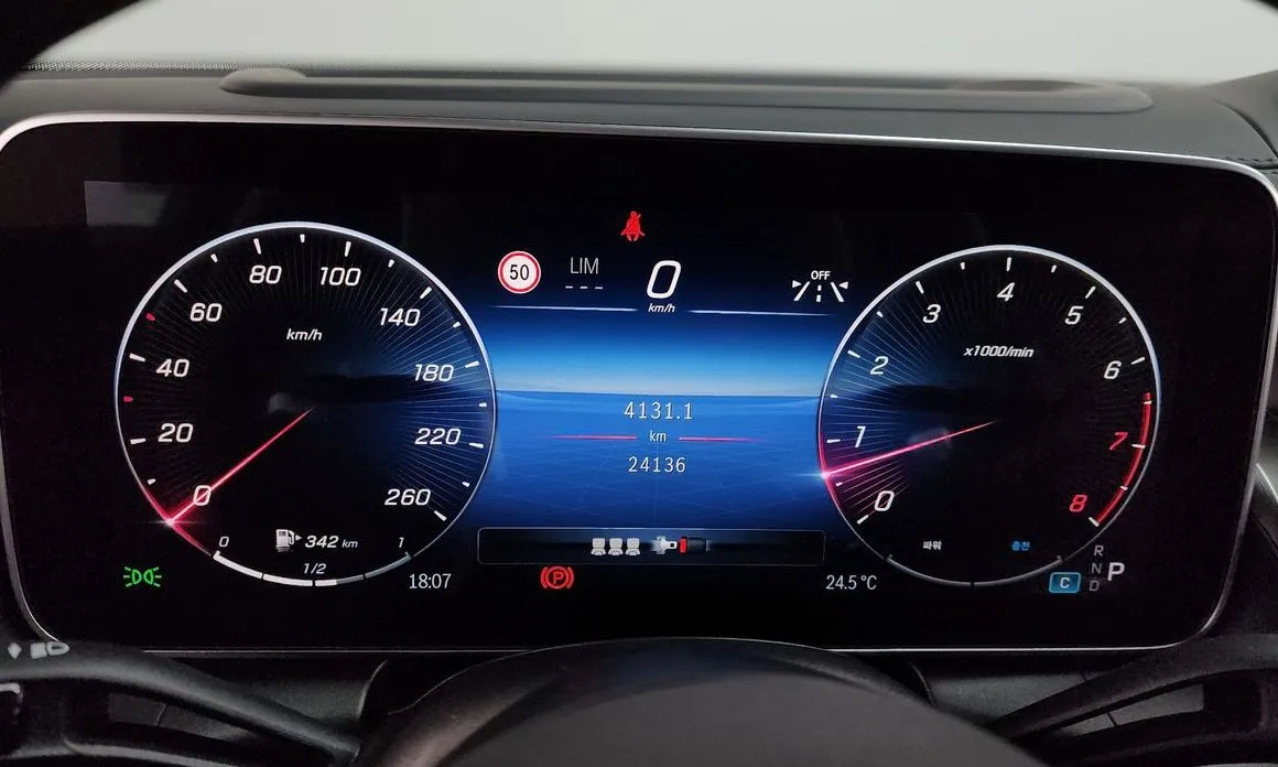 Mercedes-Benz GLC-Class 2024 из KR, фото 8