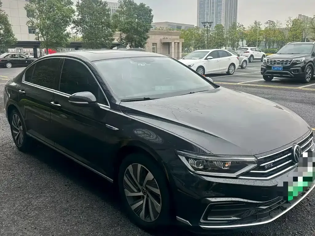 Volkswagen Magotan GTE PHEV 2023 из CN, фото 3