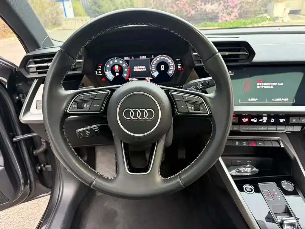 Audi A3 — фото 2