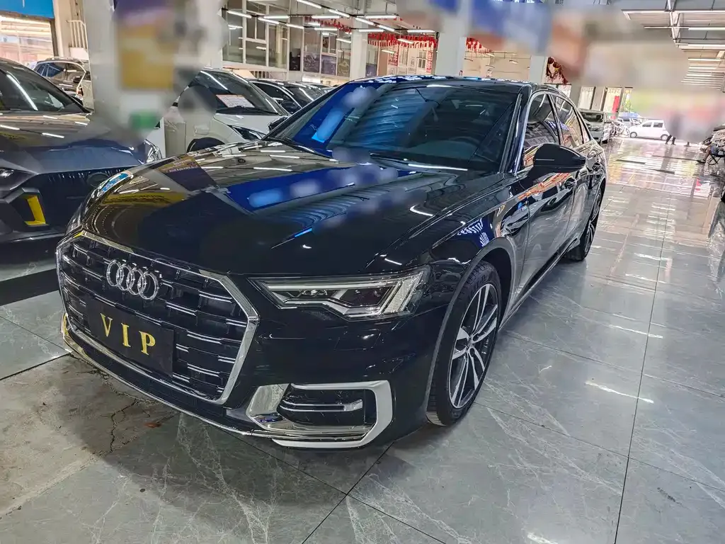 Audi A6L — фото 1