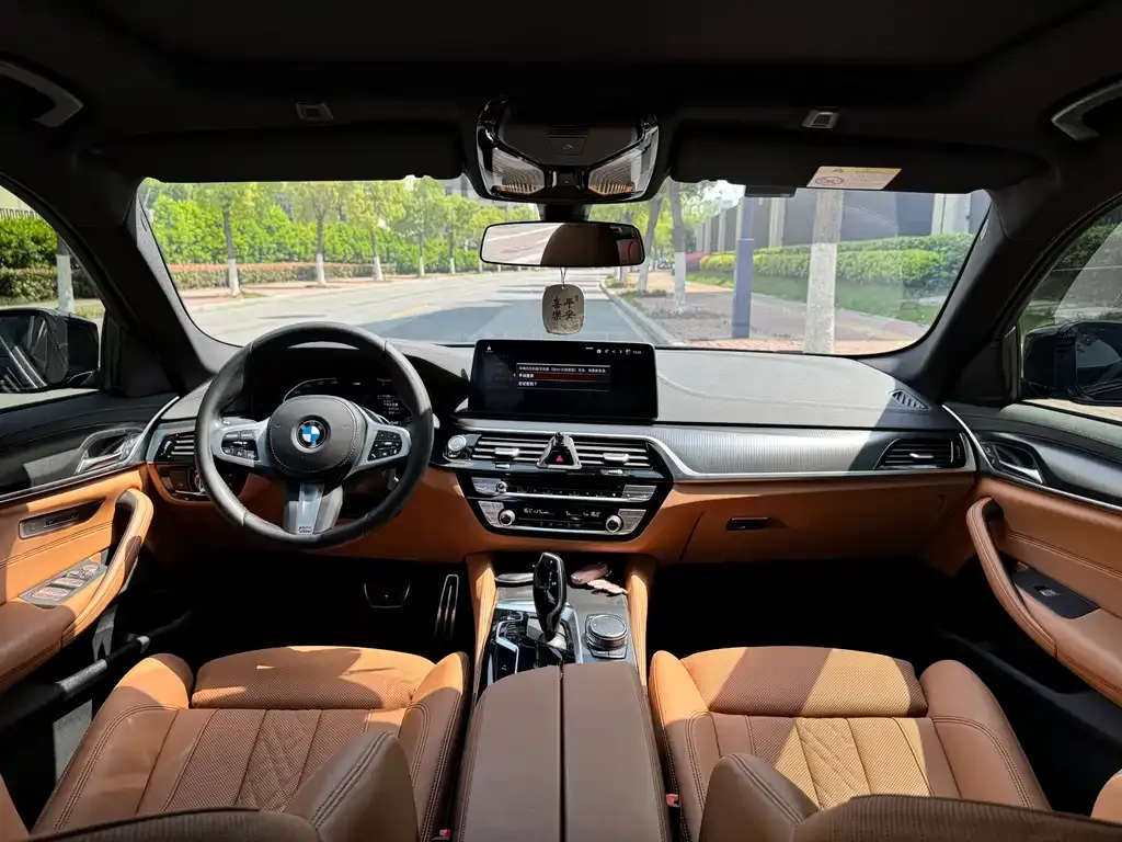 BMW 5 Series (Import) 2023 из CN, фото 4