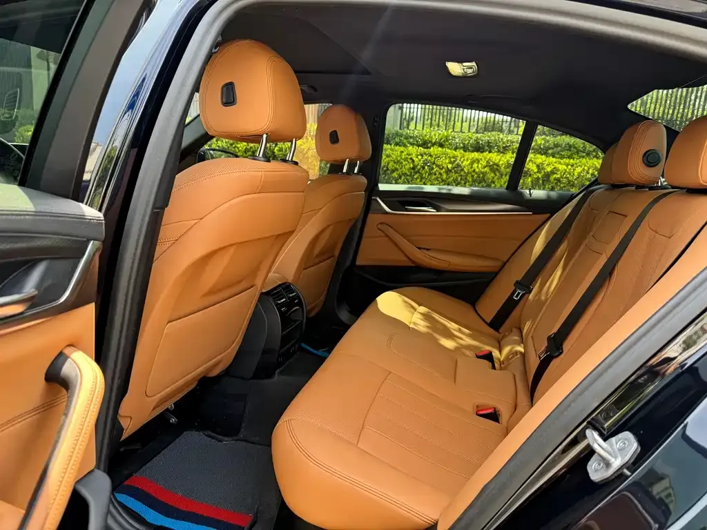 BMW 5 Series (Import) 2023 из CN, фото 9