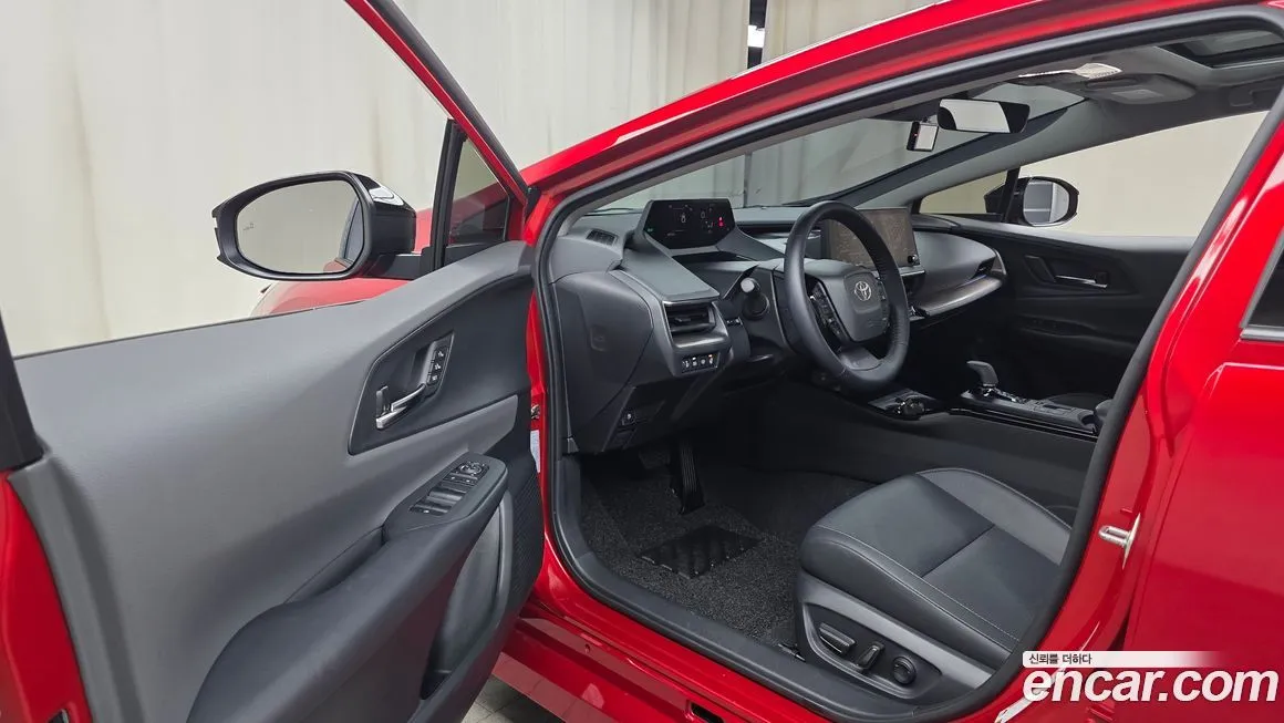 Toyota Prius 2024 из KR, фото 7