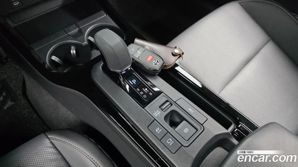 Toyota Prius 2024 из KR, фото 10