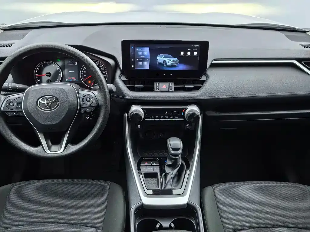 Toyota RAV4 — фото 5