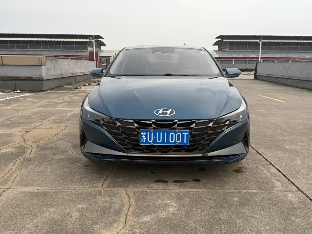 Hyundai Elantra — фото 5