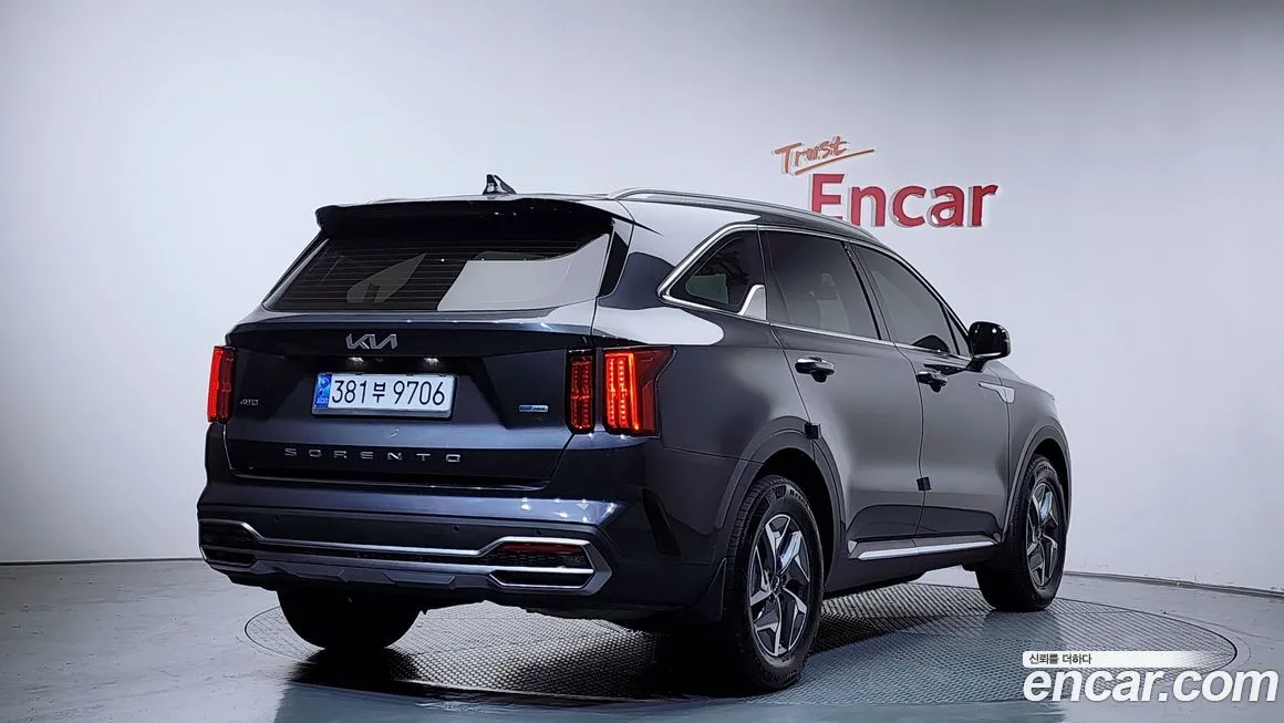 Kia Sorento — фото 10