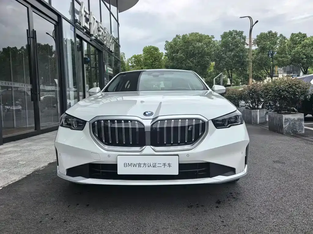 BMW i5 2025 из CN, фото 6