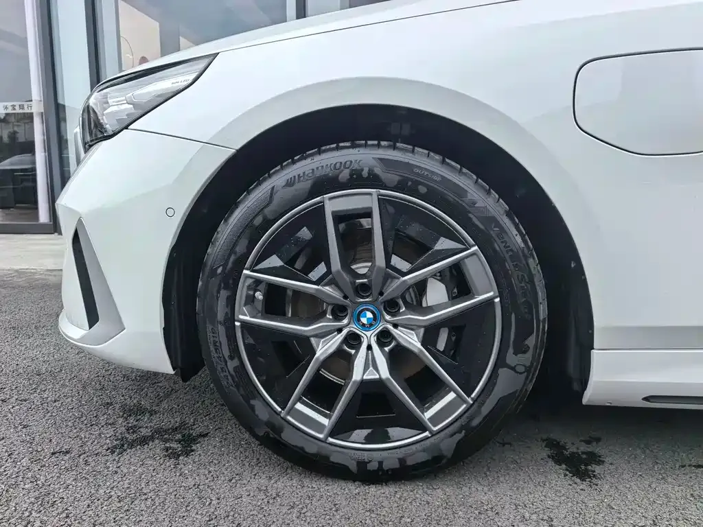 BMW i5 2025 из CN, фото 10