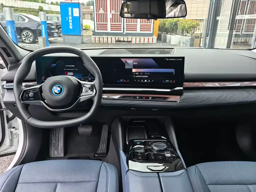 BMW i5 2025 из CN, фото 8
