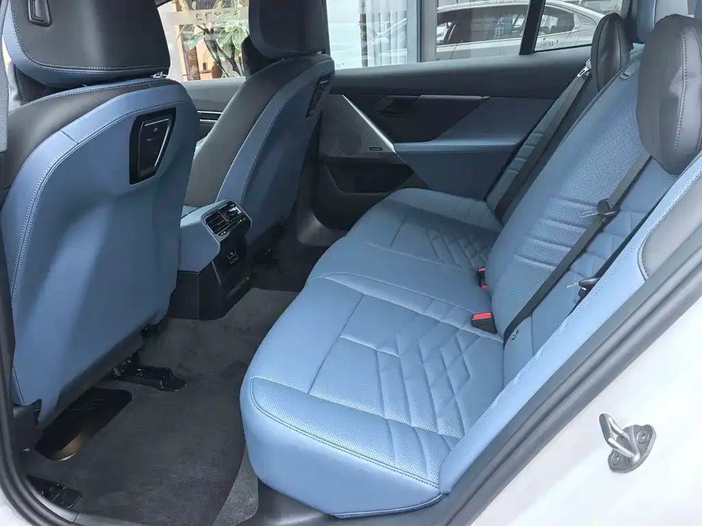 BMW i5 2025 из CN, фото 3