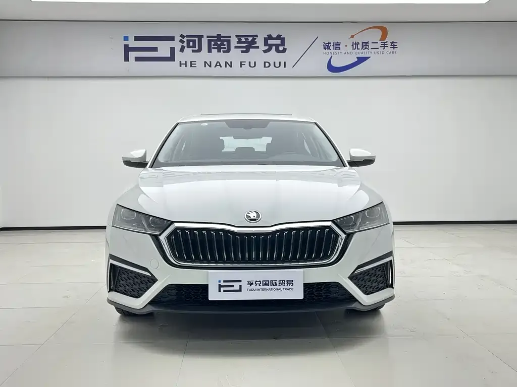 Skoda Octavia — фото 7