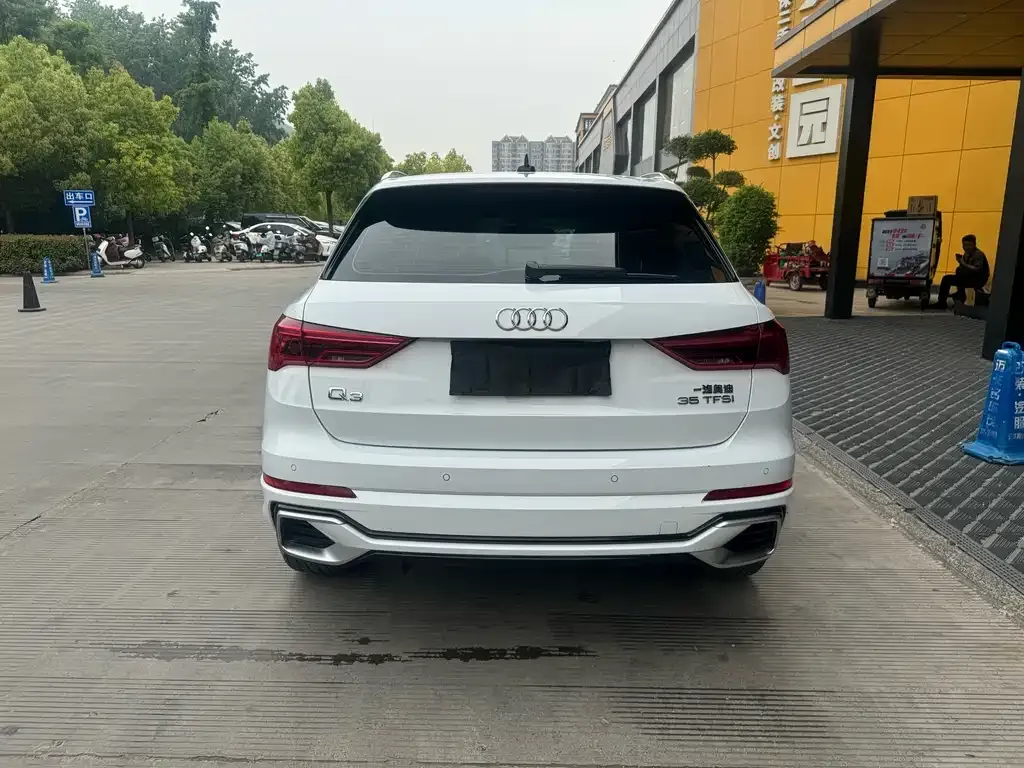 Audi Q3 — фото 2
