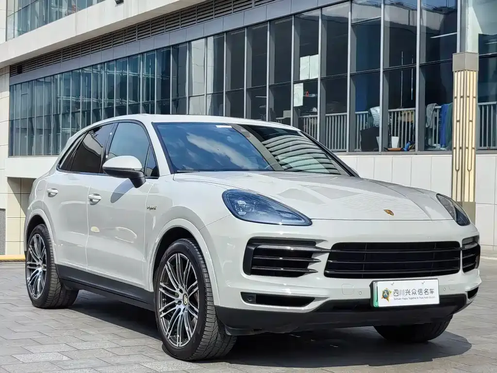 Porsche Cayenne Hybrid — фото 10