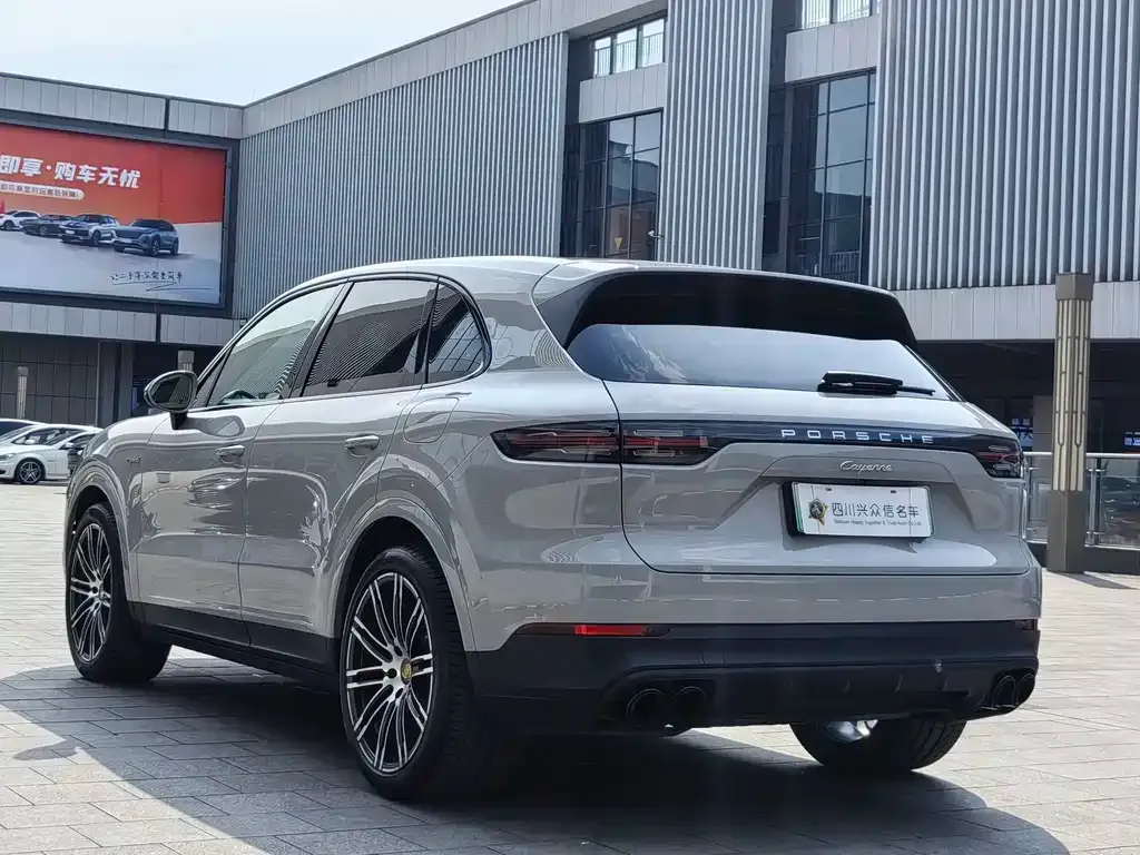 Porsche Cayenne Hybrid — фото 7
