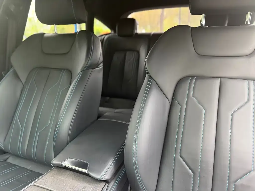 Audi A7 2021 из CN, фото 2