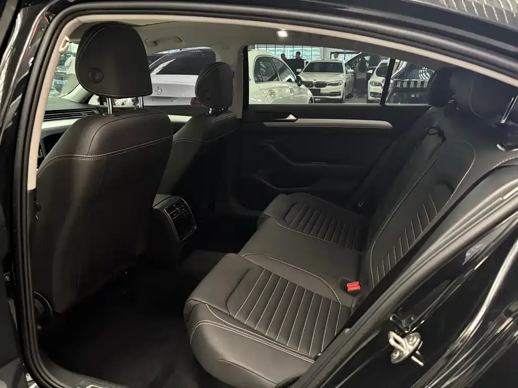 Volkswagen Magotan 2022 из CN, фото 3