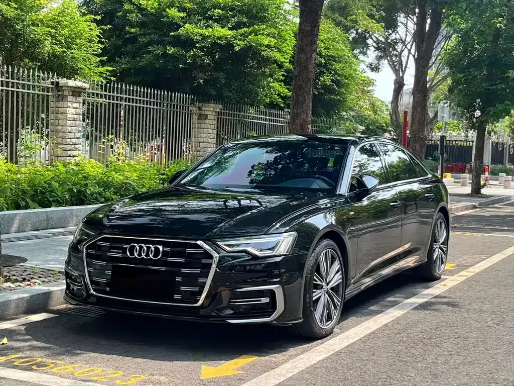 Audi A6L — фото 1