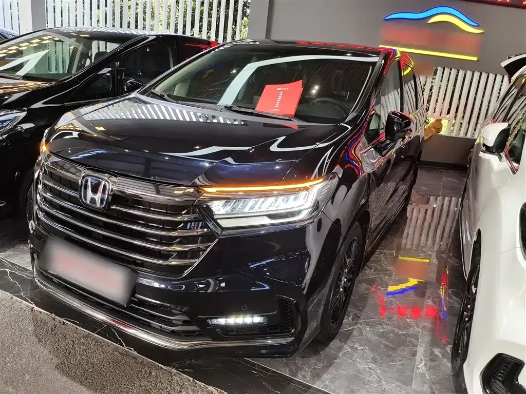 Honda Odyssey — фото 1