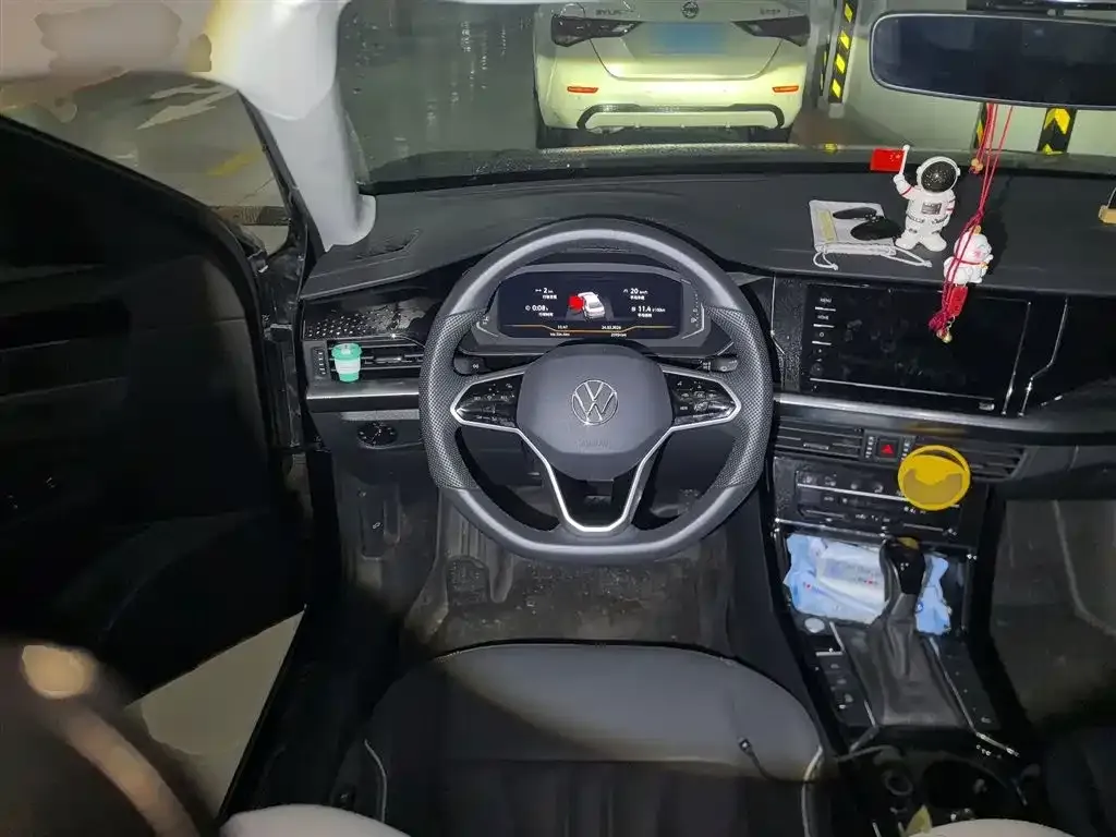 Volkswagen Passat — фото 8