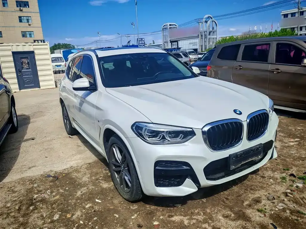 BMW X3 — фото 9