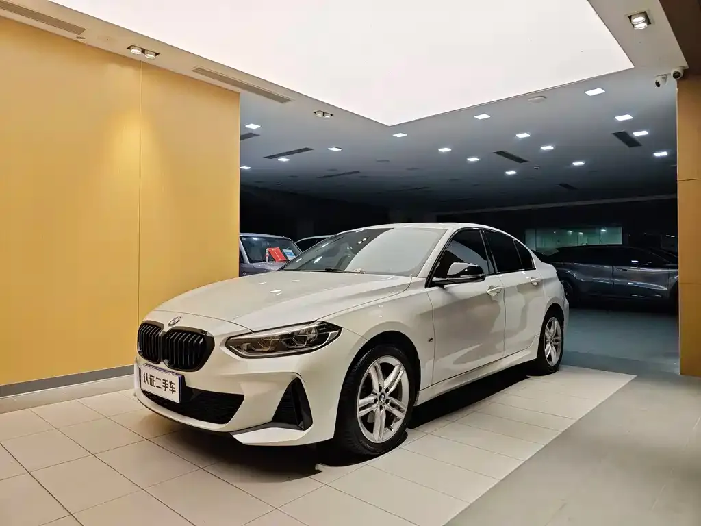 BMW 1 Series — фото 1