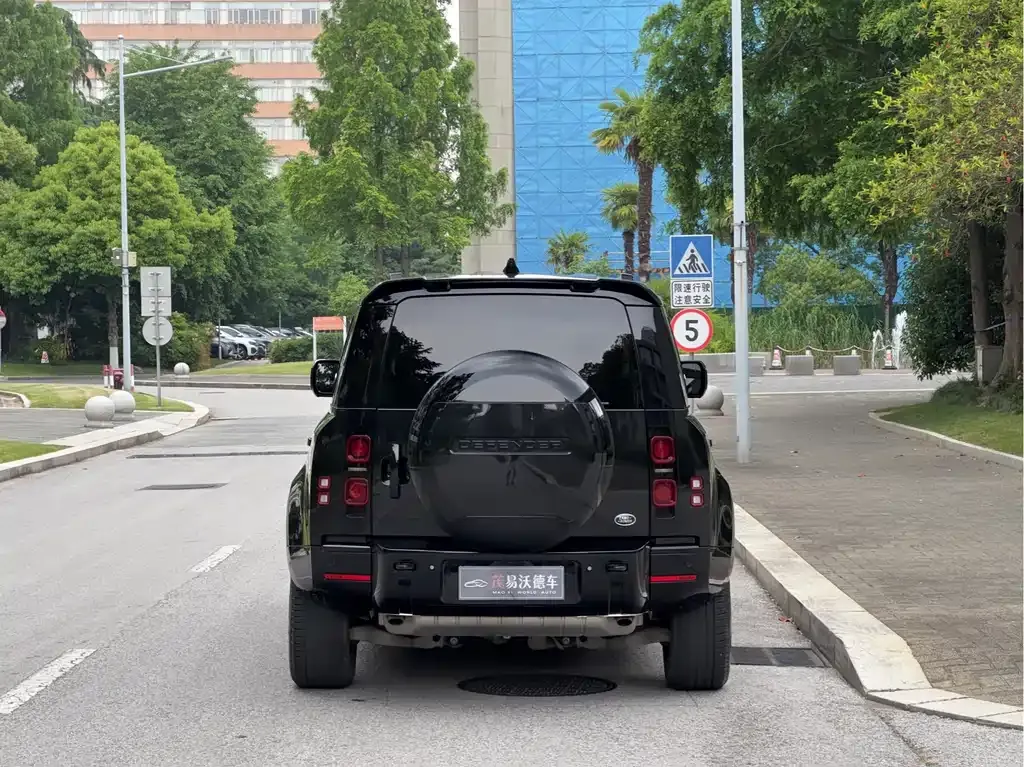 Land Rover Defender — фото 4
