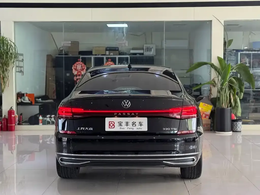 Volkswagen Passat — фото 9