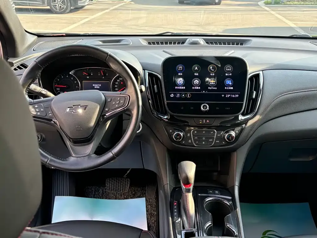 Chevrolet Equinox 2023 из CN, фото 2