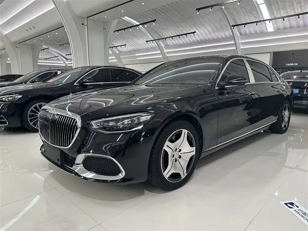 Mercedes-Benz S-Class — фото 1