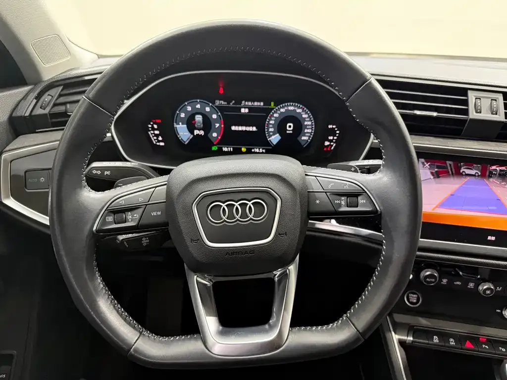 Audi Q3 — фото 6