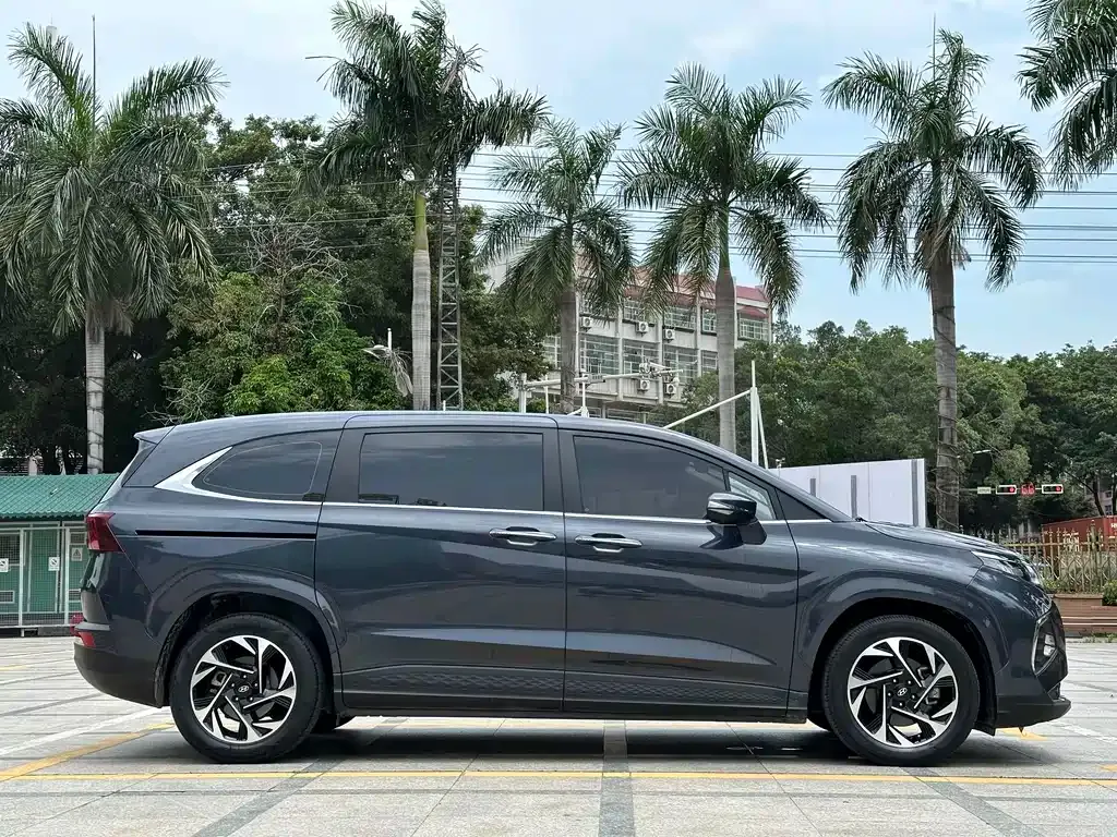 Hyundai Custo — фото 8
