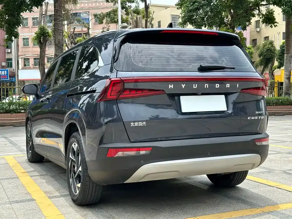 Hyundai Custo — фото 7